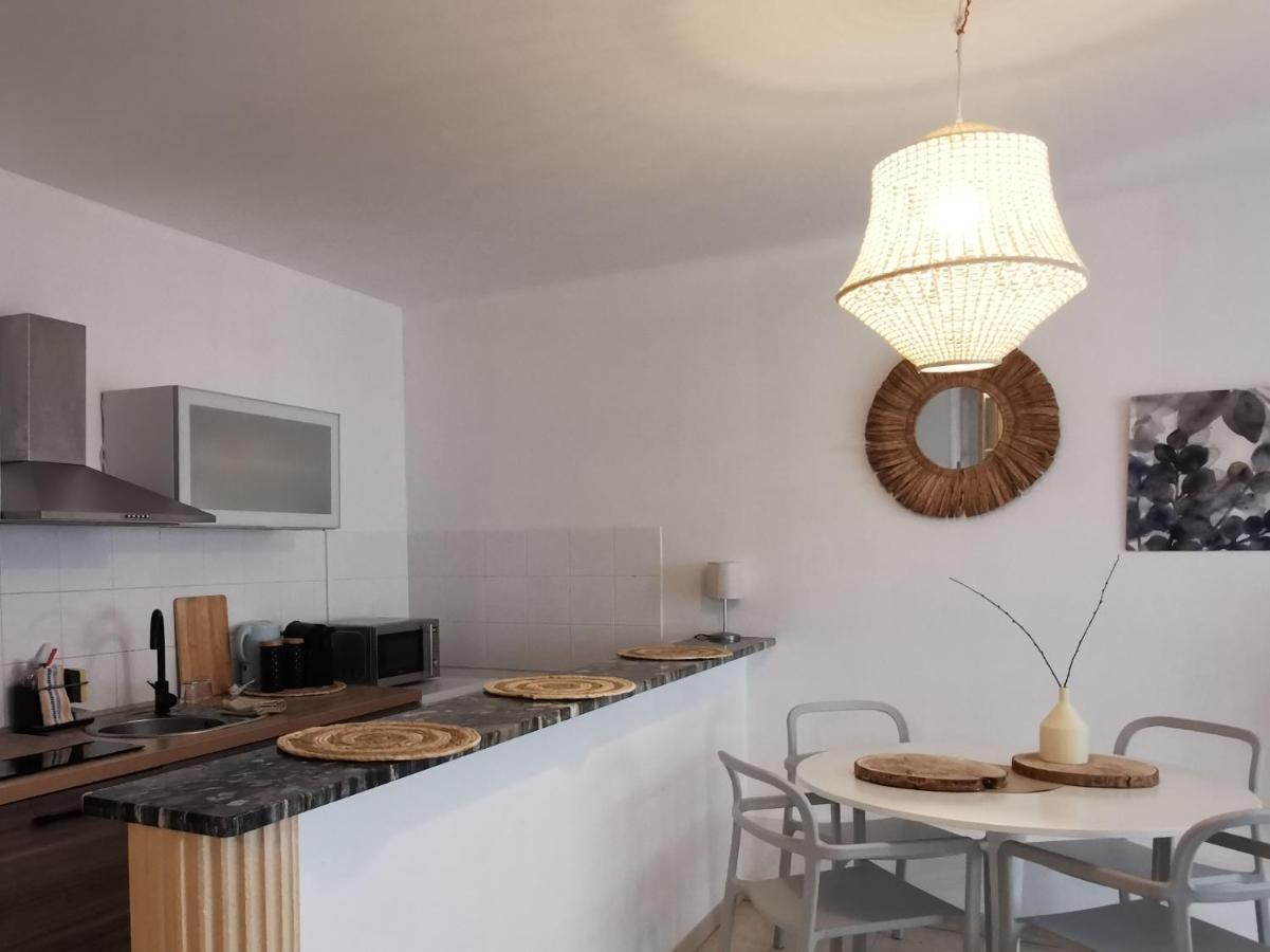 Apartment A 50 Metres De La Et 10 Minutes Du Vieux Port 70m2 Sur La Corniche Vue